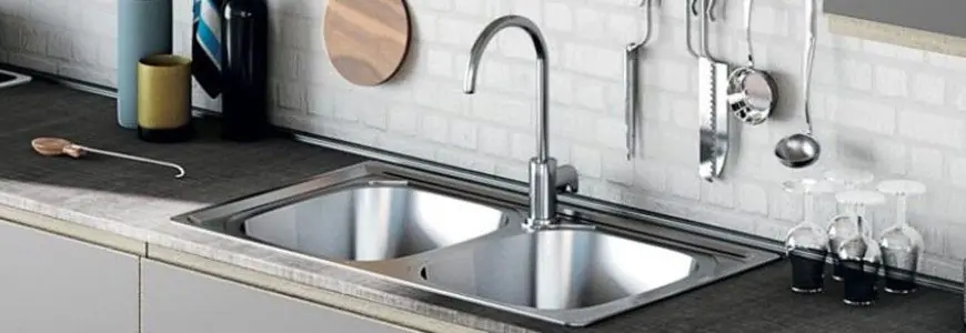 Robinets pour la cuisine à trois voies