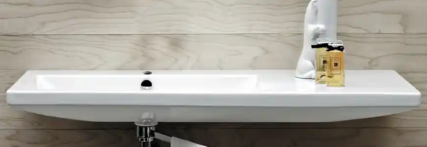 Le lavabo suspendu