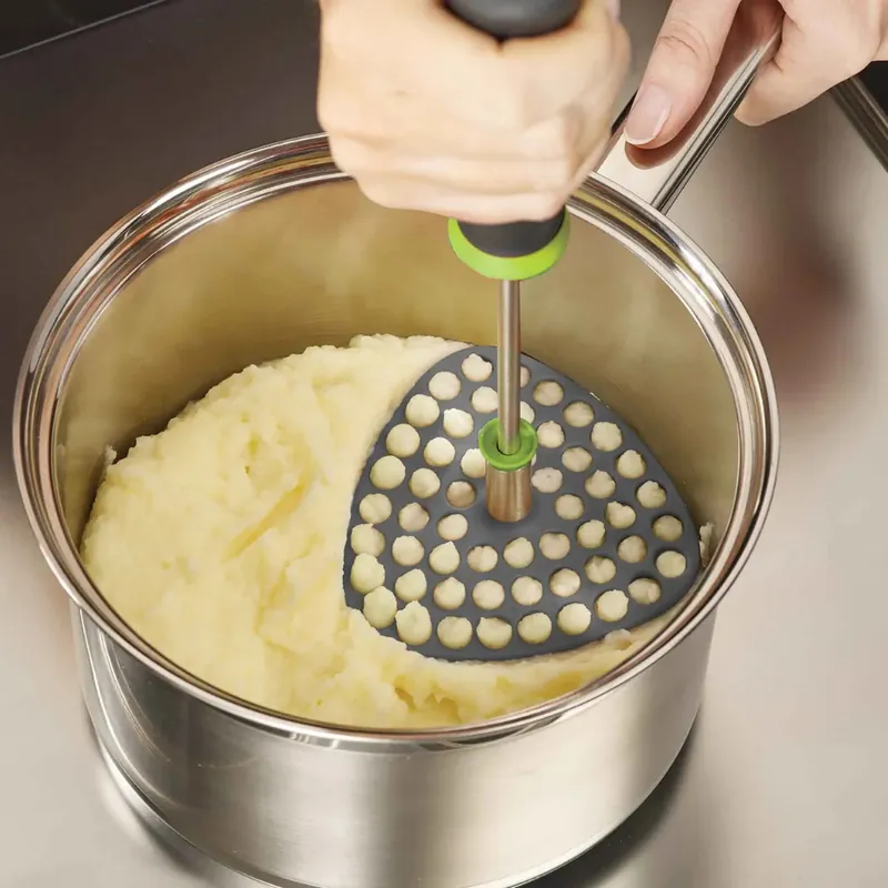 Delta presse-purée pliable ergonomique, vert (10161)