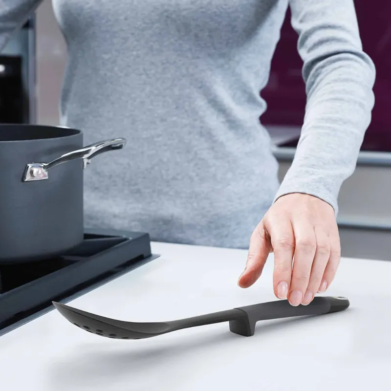 Elevate™ carrousel de 6 ustensiles de cuisine avec pinces, gris (10151)